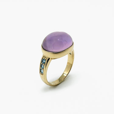 Amethyst and Blue Topaz Ring / Gold