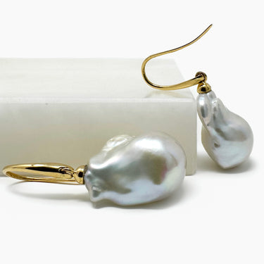Baroque Pearl Earrings / Gold