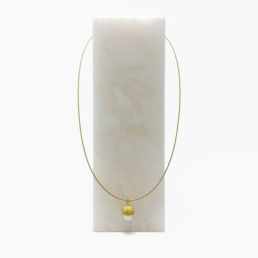 Pearl Pendant Necklace / Gold