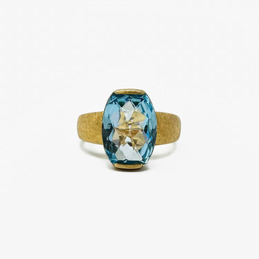 Sky Blue Topaz Ring / Gold
