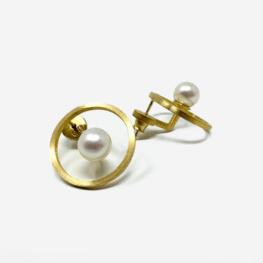 Pearl Earrings / Silver